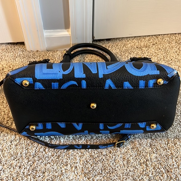 Burberry Medium Banner Graffiti Bag - Picture 5 of 15